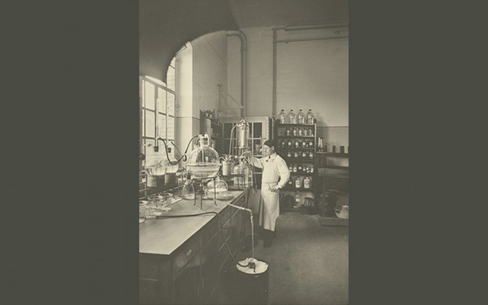 Photograph of pharmaceutical research at Ciba in Basel, Switzerland in 1914